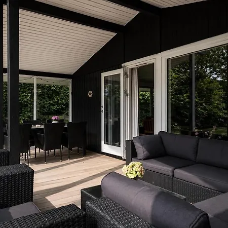 Feriehus Exclusive Location By Marielyst And Town *